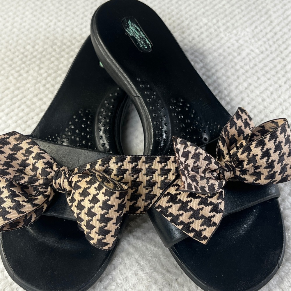 Oka-B Womens Black‎ Slide Sandals Houndstooth Bow Accent ML 8-9 Comfort Slip On